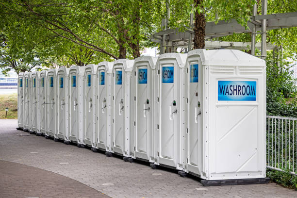 Best Restroom Trailer for Weddings in Elroy, WI